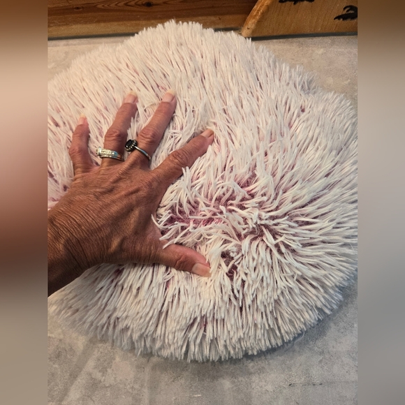 Very cute, fluffy, and soft gray throw pillow with pink undertones. Great shape - Picture 2 of 3